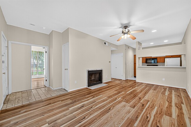 Building Photo - 8055 Cambridge St Unit 89 Rental