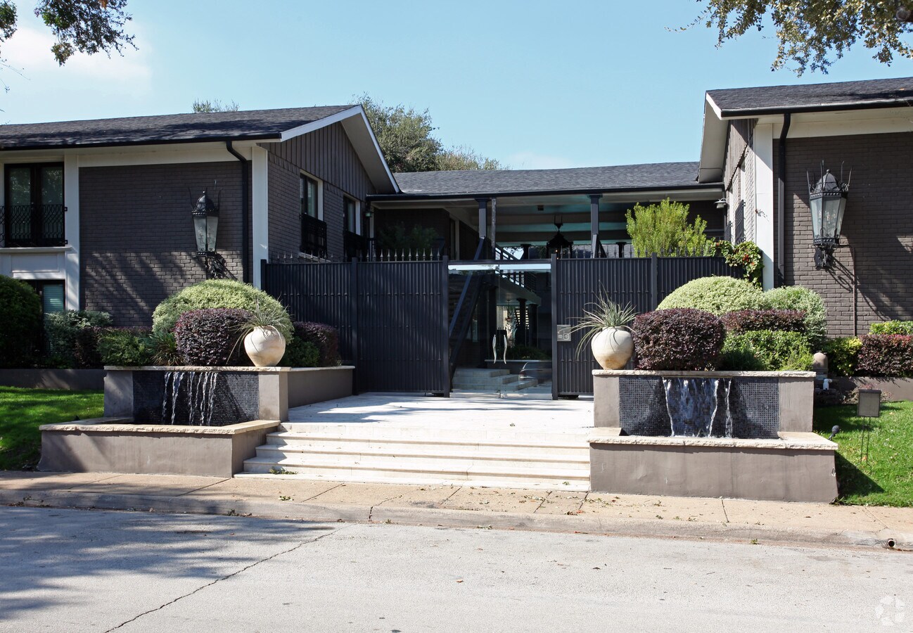 Photo - Paradiso Condos