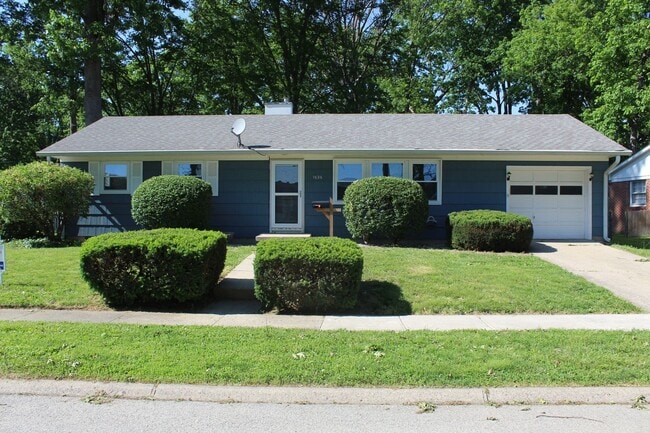 Cute 3 BR Ranch Home in Plainfield! - Cute 3 BR Ranch Home in Plainfield!