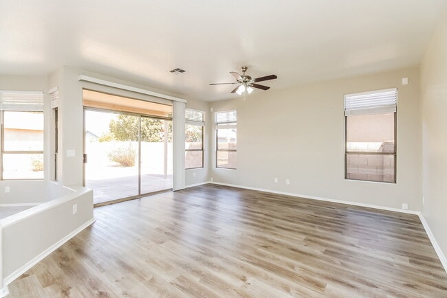 Photo - 1356 E Black Diamond Dr