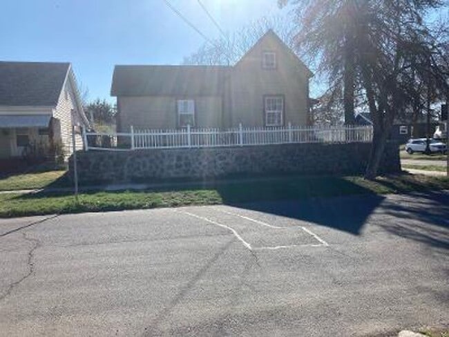 Photo - 3 Bedroom 1 Bathroom Home