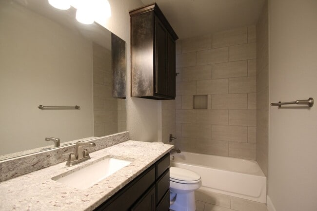 Photo - 225 Stewart Bend Ct Unit A