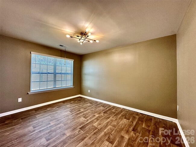 Photo - 1210 Leno Ln