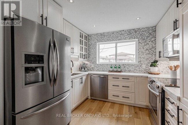 Photo - 25 Newlin Crescent