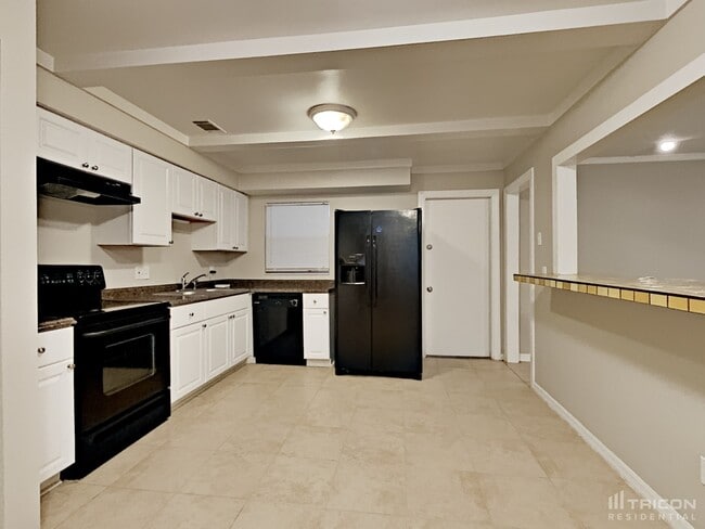 Photo - 1005 Park St