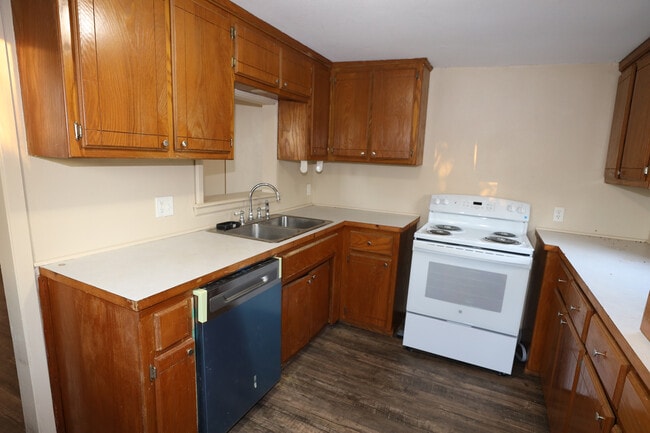 Photo - 718 E Madison Ave