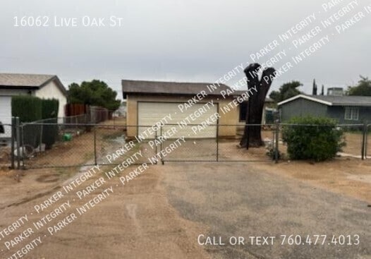 Photo - 16062 Live Oak St