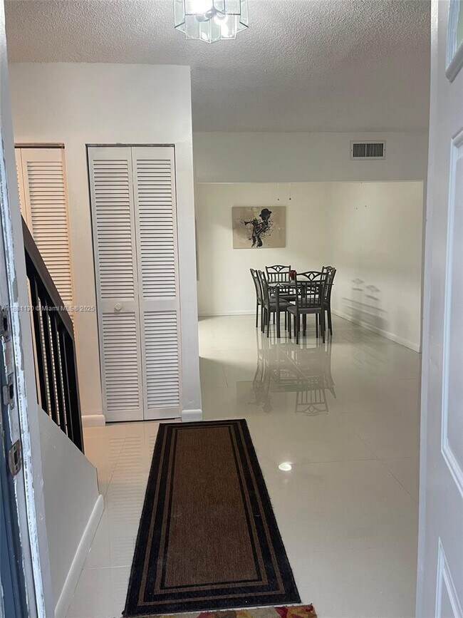 Photo - 2718 S University Dr