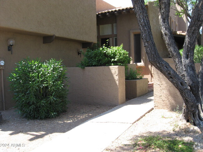 Building Photo - 4438 E Camelback Rd Rental