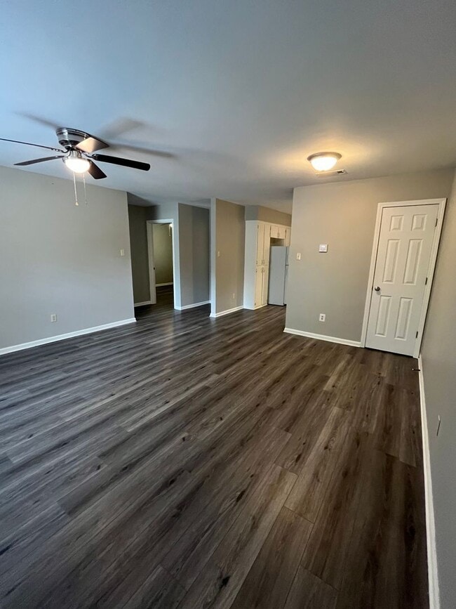 Photo - 218 Bellevue Cir Unit B