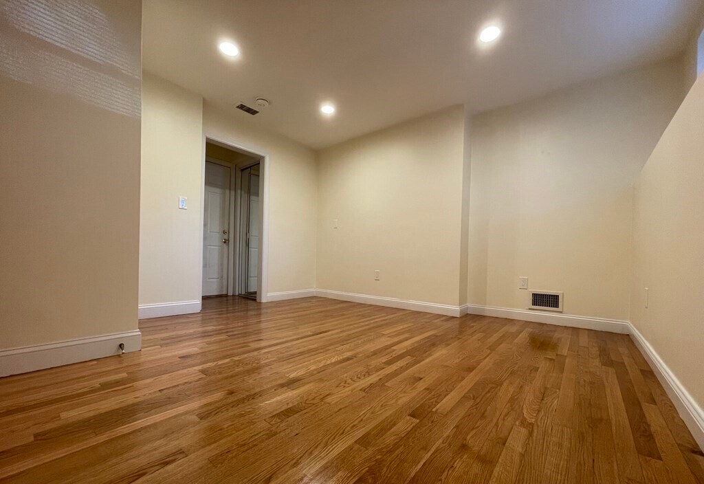 Photo - 1801 Beacon St Unidad 1