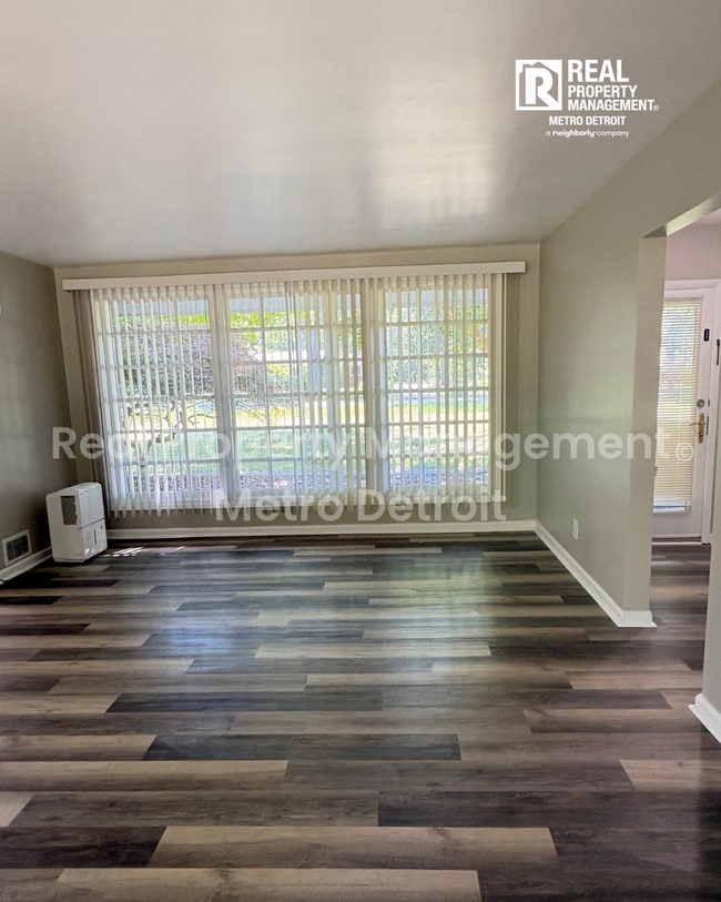 Photo - 32505 Bellvine Trail