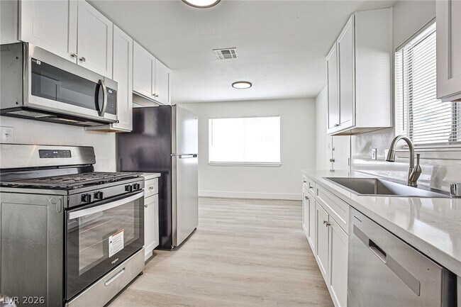 Photo - 3481 S Myrtle Ave