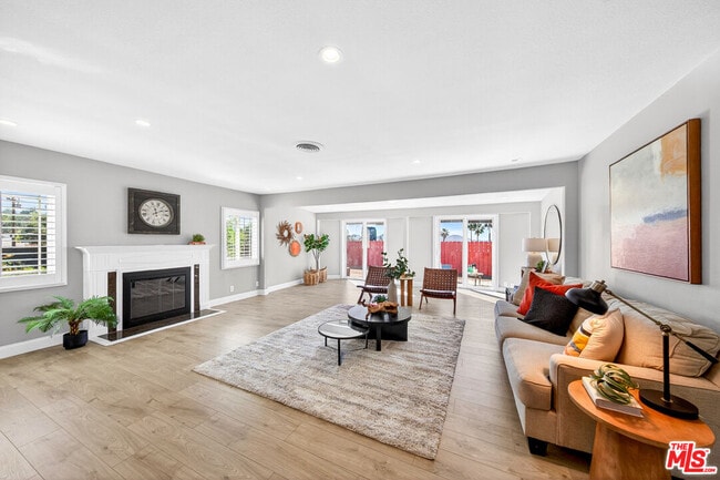 Photo - 4603 Ocean View Blvd