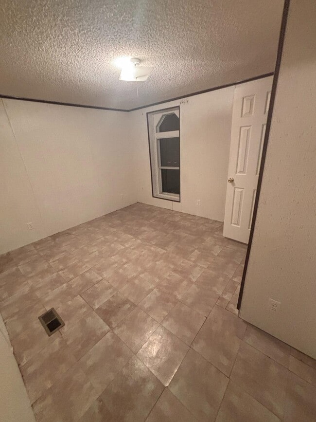 Photo - 706 Greywood Ln