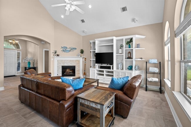 Photo - 14030 Shoreline Dr