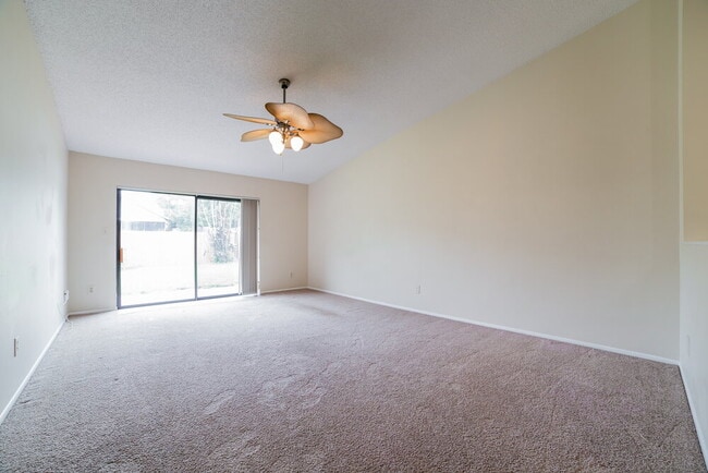 1029 Wainright Dr