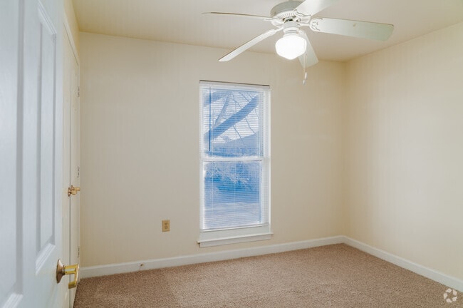 3BR, 1BA - 1,107SF - Second Bedroom