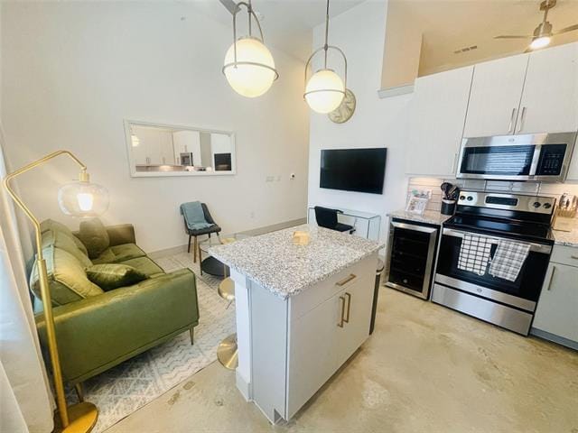 Building Photo - 13701 Montfort Dr Unit 1126 Rental