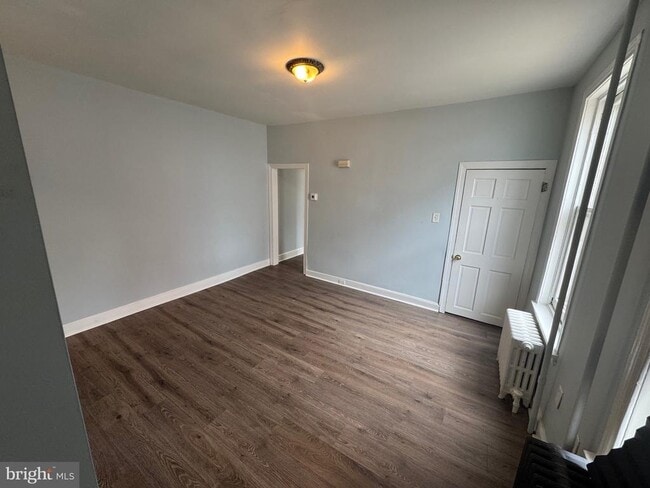 Building Photo - 1317 W 3rd St Rental