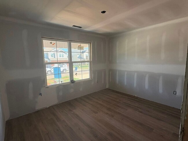 Photo - For Rent