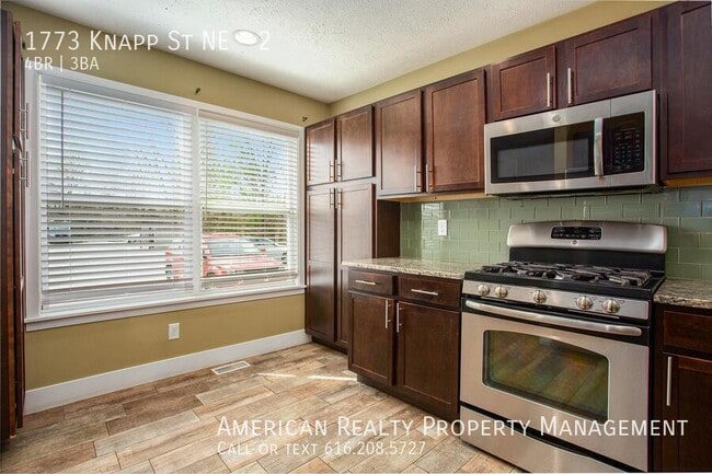 Photo - 1773 Knapp St NE Unidad 2