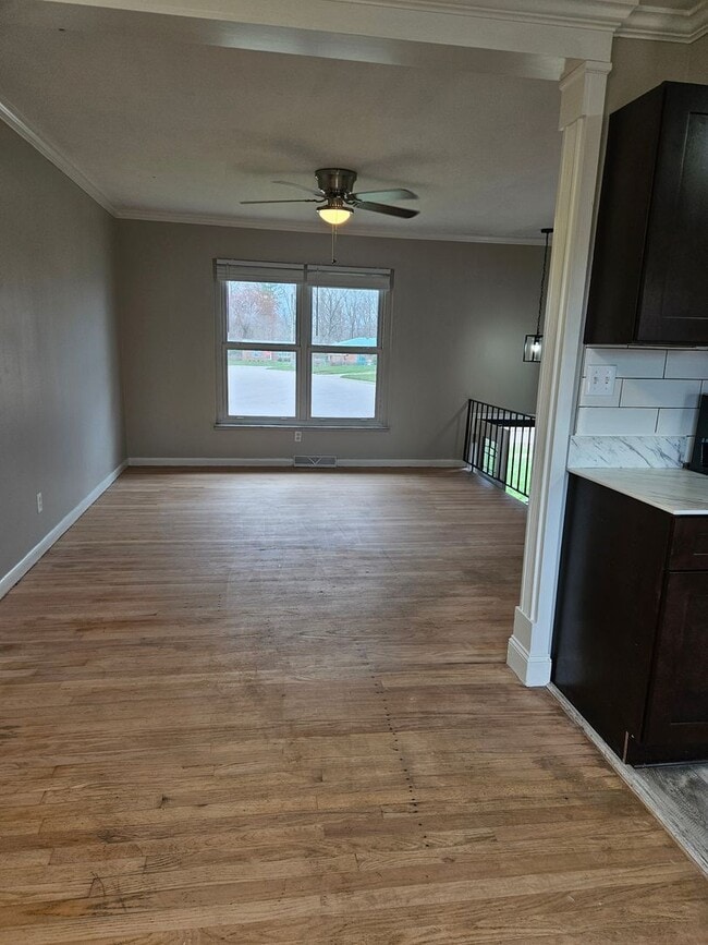 Photo - Spacious Bi-level home in New Albany