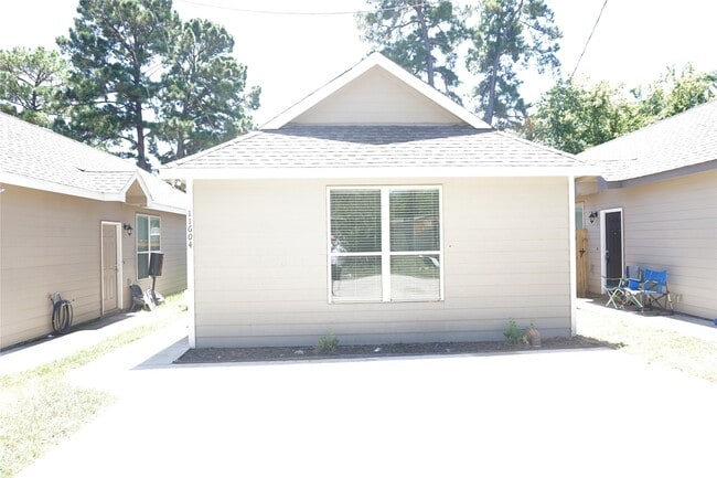 Building Photo - 11604 Vistawood St