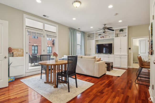 Building Photo - 4814 N Damen Ave Unit 201 Rental