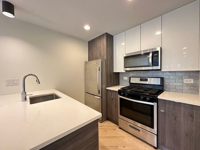 843 W Grace St Unit 201B