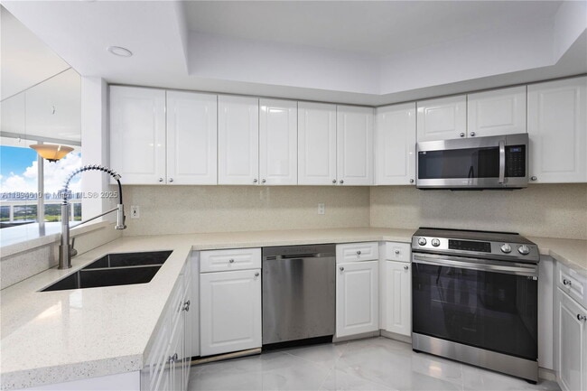 Photo - 1800 Sunset Harbour Dr