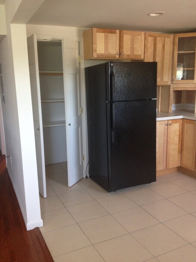 Photo - 6521 Middleport Rd Unit 1