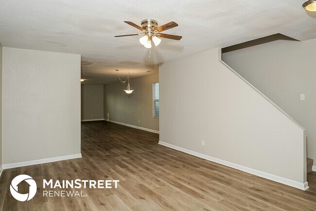 Photo - 111 Lockport Dr