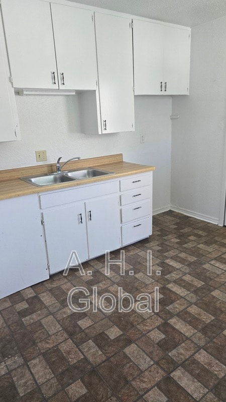 Photo - 4624 S Hayden St