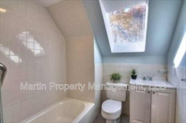 Photo - 14-14 Beltran St