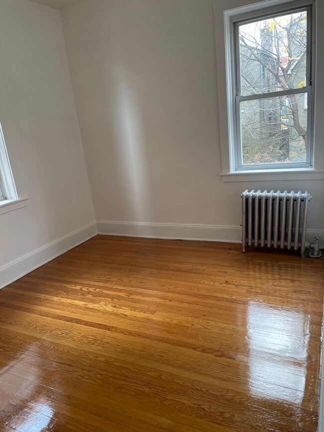 Photo - 3251 - 3253 Cambridge Ave