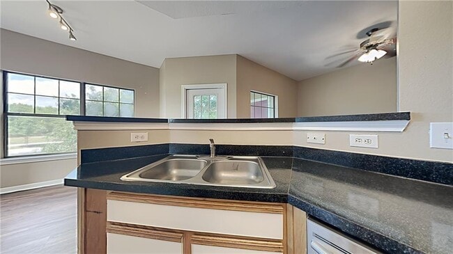 Photo - 2320 Gracy Farms Ln Unit 324