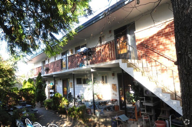 Photo - Lorheim Apartments