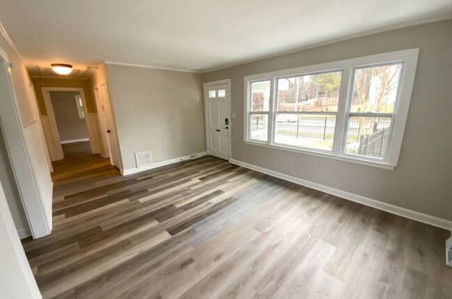 Photo - 2122 Kilborne Dr