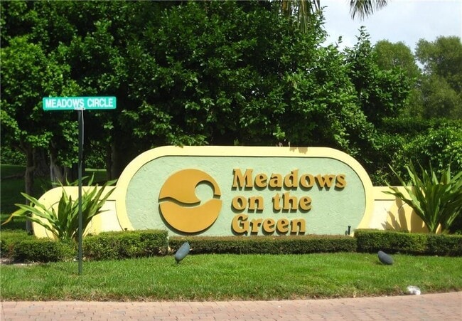 Photo - 709 Meadows Cir Unit 709