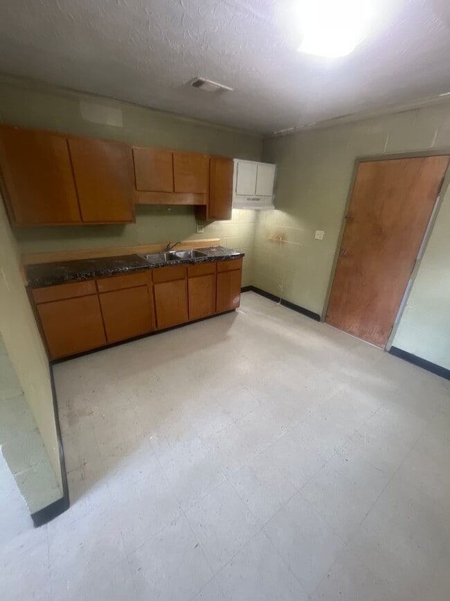 Photo - 370 E Gordon Ave Apartment Unit 370 E Gordon Ave Main