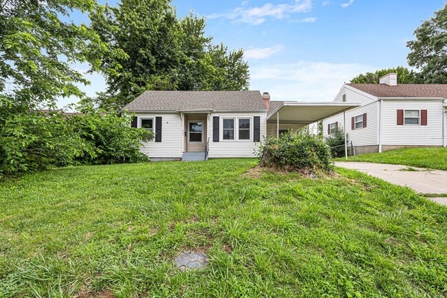 Building Photo - Remodeled 3-Bedroom Home with Full Basement and Off-Street Parking