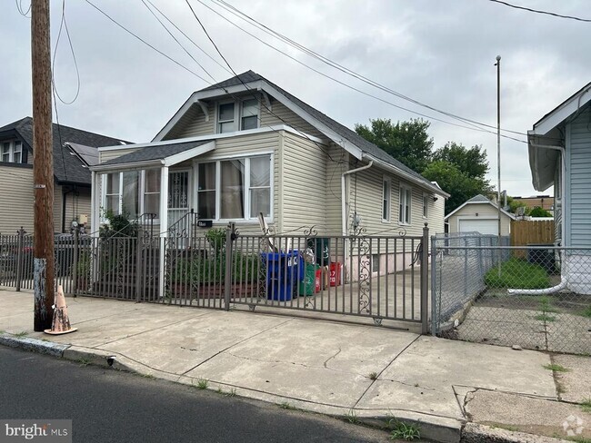 Building Photo - 840 N 30th St Rental