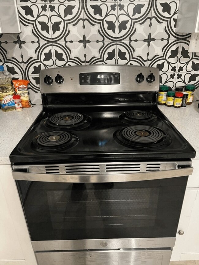 Photo - 6716 Jefferson Blvd