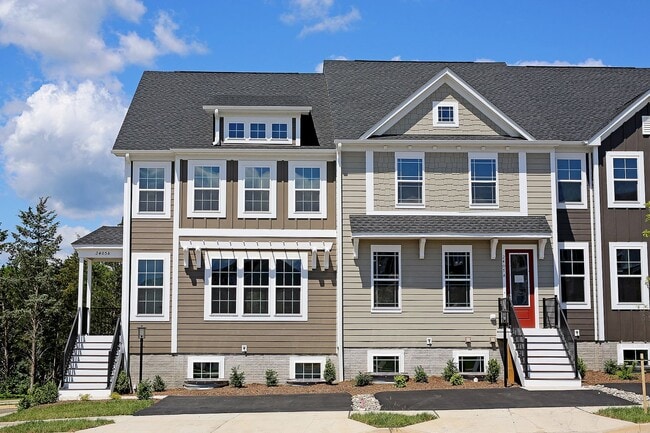 Building Photo - $500 off 1st Month's Rent! Pet-Friendly Crozet Living