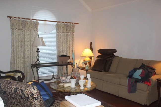 Building Photo - 4522 Oak Shores Dr