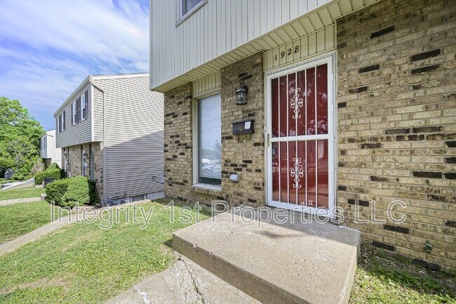 Photo - 1928 W 36 Ave