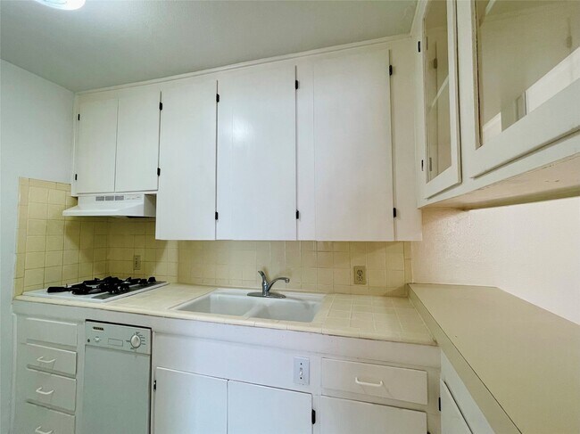 Photo - 3420 Mt Vernon St Unit 11