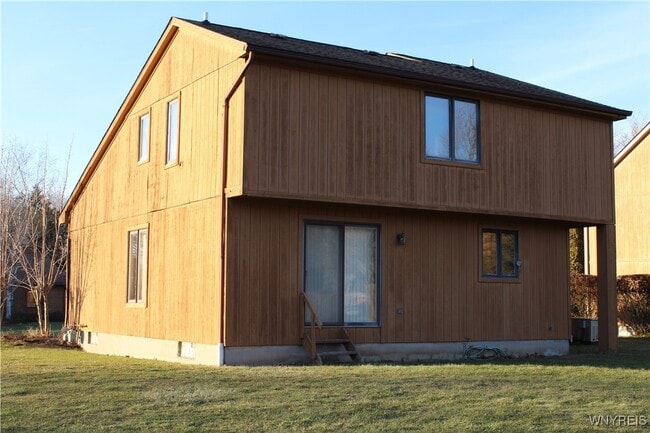 Photo - 16 Bluebird Ln