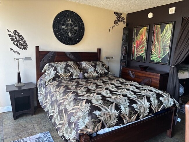 Photo - MAKAHA VALLEY TOWERS